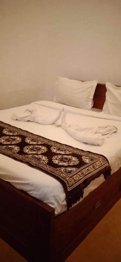 French Rivera Guest House Пондичерри Экстерьер фото
